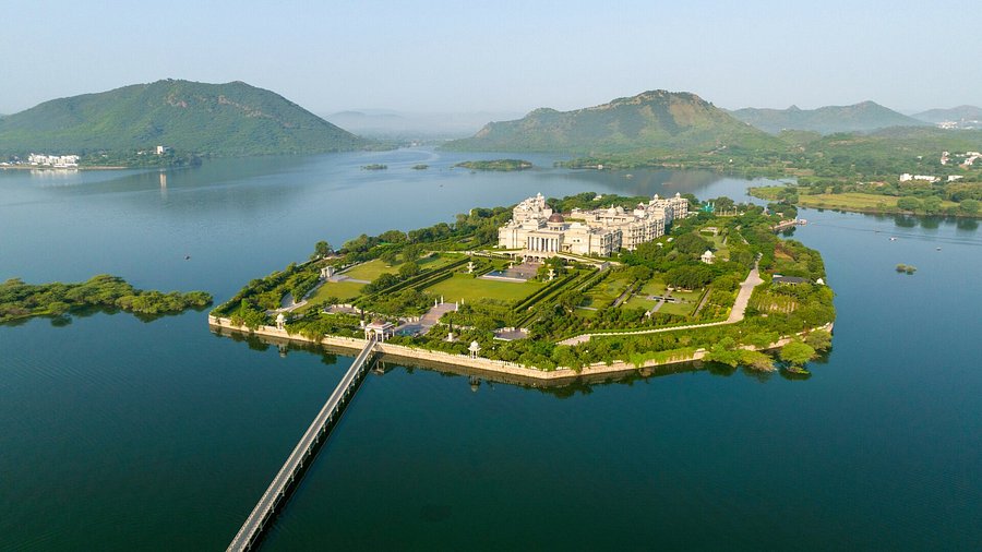 Raffles Udaipur — Luxury Destination Wedding Guide